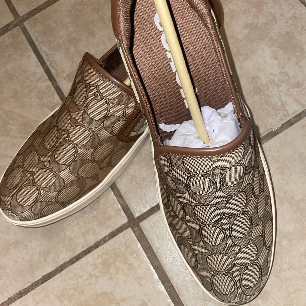 Coach Wells Signature Slip ons